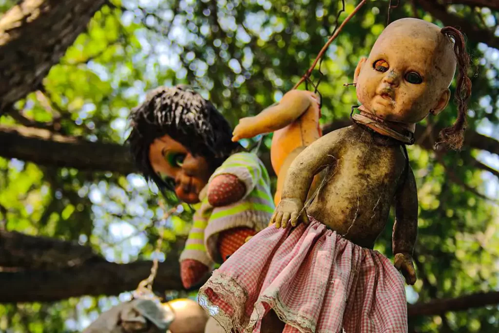 Island of the Dead Dolls