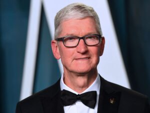Tim Cook (CEO, Apple Inc.)